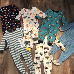 LOT of boys Carter’s fleece pajamas 24 months